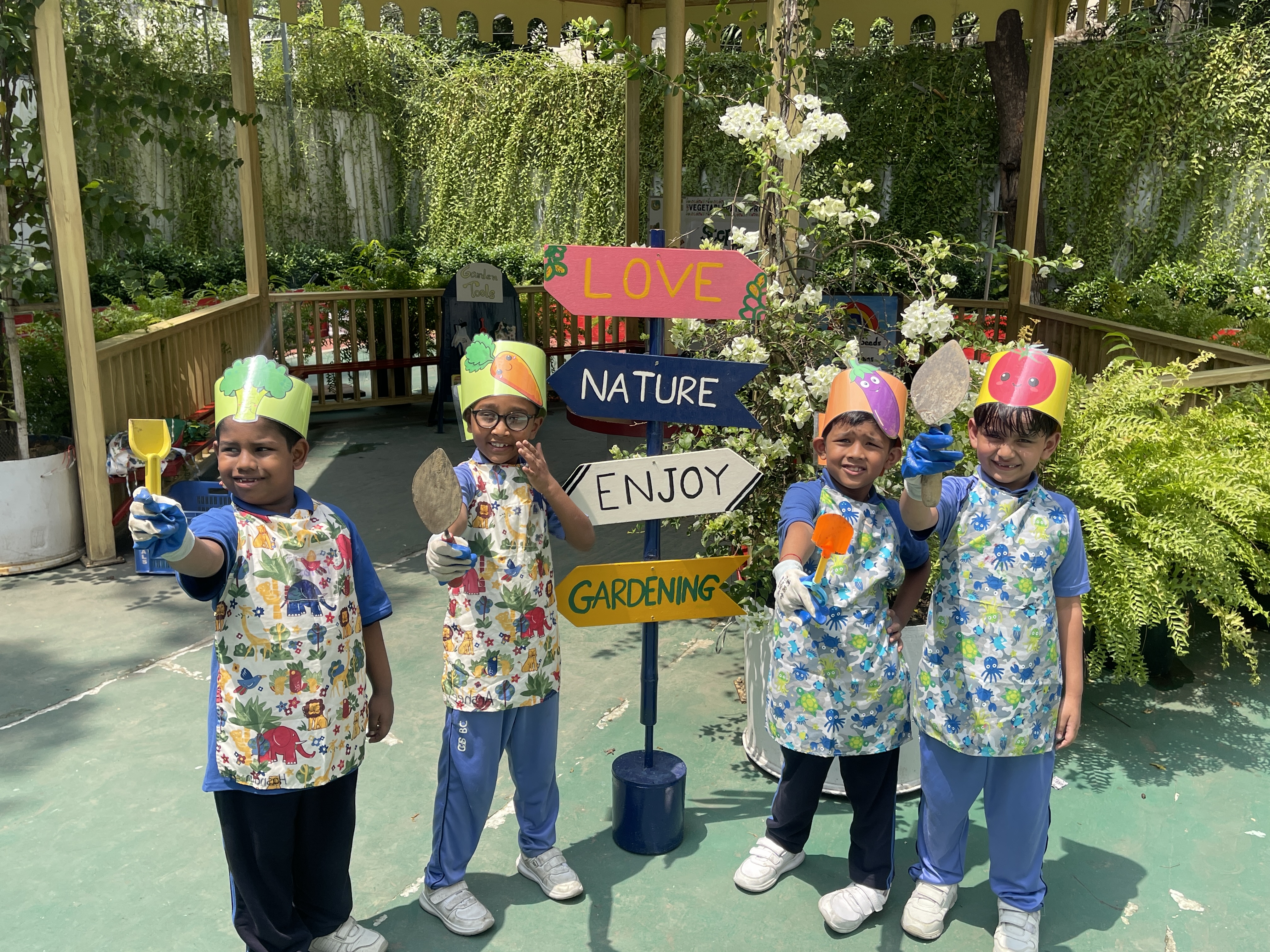 Gardening has become a meaningful hands-on learning experience for our Lower School students, who have created a small vegetable patch in the backfield using crates and boxes. Over time, a variety of vegetables have grown successfully, thanks to the children’s regular care and attention. Students take responsibility for watering the plants and ensuring they are well maintained.